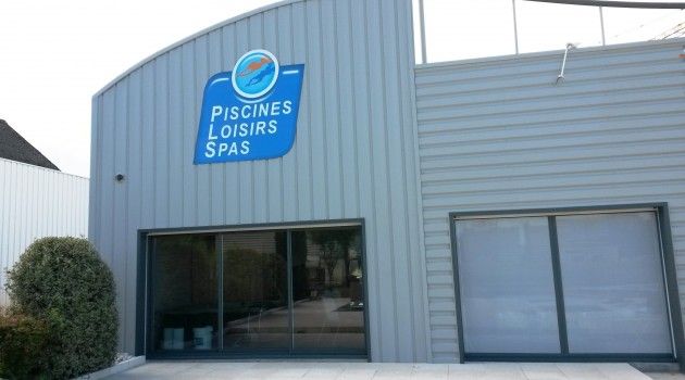 COMATEF - Enseigne logo entreprise piscine